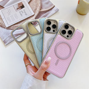 Funda de teléfono móvil con purpurina de la serie Girl para iPhone 16 Plus galvanoplastia magnética dos en una funda de teléfono - Product Image 1