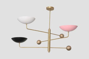 Lustre Sputnik en laiton MCM artisanal, abat-jour incurvé, luminaire de plafond sculptural moderne - Product Image 6