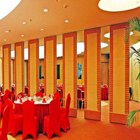 Cloison mobile motorisée pliable pour musée, cadre en aluminium, installation facile pour chambre, restaurant, école, salle à manger
