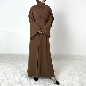 Innew alla moda <span class=keywords><strong>abito</strong></span> <span class=keywords><strong>lungo</strong></span> con perla <span class=keywords><strong>abito</strong></span> <span class=keywords><strong>lungo</strong></span> con perline capispalla Set Costume etnico elegante musulmano abbigliamento islamico all'ingrosso - Product Image 4
