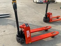 Chariot élévateur électrique 2 tonnes Vmaxbrand à batterie, prix usine Chine, pour les secteurs agricole, de la vente au détail et de la restauration