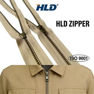 <span class=keywords><strong>Fermeture</strong></span> éclair métallique durable à extrémité fermée avec dents haute résistance et curseur à glissement fluide pour vestes, jeans, sacs, couture et artisanat - Product Image 1