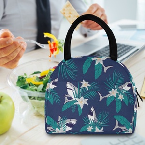 Hawaiian Tropical Flowers Stylish Lunch Bag Polyester Insulation Thermal Picnic Cooler Lunch Bag for Outdoor Office Worker - Product Image 5