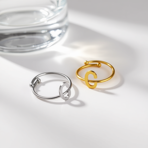 Bague en acier inoxydable avec lettre C Acero 6mm 6 pièces Bijoux de mode - Product Image 3