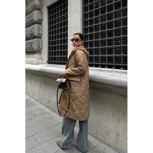 Abrigo Largo Acolchado Sobe con Capucha, Manga Larga, Fibra de Poliéster, Abrigo Casual para Mujer que Mantiene el Calor, Color Camel - Product Image 4