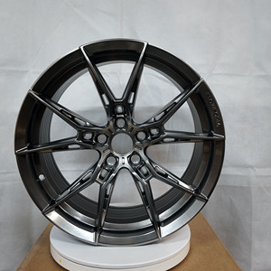Jantes en alliage à design maillé 16-19 pouces 5x112 5x114.3 à rayons croisés fins pour <span class=keywords><strong>Volkswagen</strong></span> Golf <span class=keywords><strong>GTI</strong></span> Mercedes Classe A Hot Hatch - Product Image 1