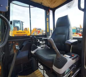 Escavatore cingolato mini <span class=keywords><strong>Komatsu</strong></span> PC56 usato da 5 tonnellate, molto richiesto, per uso agricolo - Product Image 6