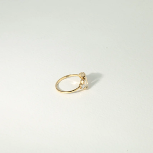 แหวนหมั้นเพชร CVD ทรงบาแกตต์ 2.5 กะรัต ผลิตในห้องปฏิบัติการ ดีไซน์หรูหรา แหวนค็อกเทล เครื่องประดับที่เป็นมิตรต่อสิ่งแวดล้อมและยั่งยืน เหมาะเป็นของขวัญ - Product Image 5