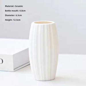 Nouveau produit tendance : vase européen moderne avec finition mate lisse pour la décoration intérieure - Product Image 3