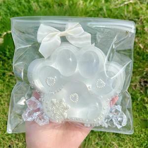 Jouet anti-stress patte de chat géante de 14 cm, fait main, en silicone et plastique, taille personnalisée, unique, à récupération lente, unisexe, pour les âges 5-7 et 8-13 ans - Product Image 1