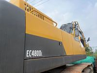 Excavatrice Volvo EC480 EC480DL d'occasion, robuste, 48 tonnes, pour travaux de chargement en carrière, d'exploitation minière et de manutention de roches.