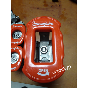 วาล์วบอลสแตนเลสสวากีล็อค ซีรีส์ 60,ท่อ OD, SS-63TS12-JK มือสอง - Product Image 1