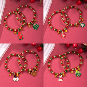 แฟชั่นใหม่จี้กวางเรนเดียร์ทำด้วยมือคริสต์มาสสร้อยข้อมือลูกปัดคริสตัลสีแดงสีเขียวพร้อมกระดิ่ง - Product Image 6