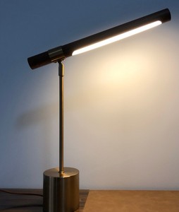 Đèn ngủ bàn làm việc phong cách Bắc Âu hiện đại tối giản, đèn trang trí khách sạn, chất liệu gỗ vân. - Product Image 3