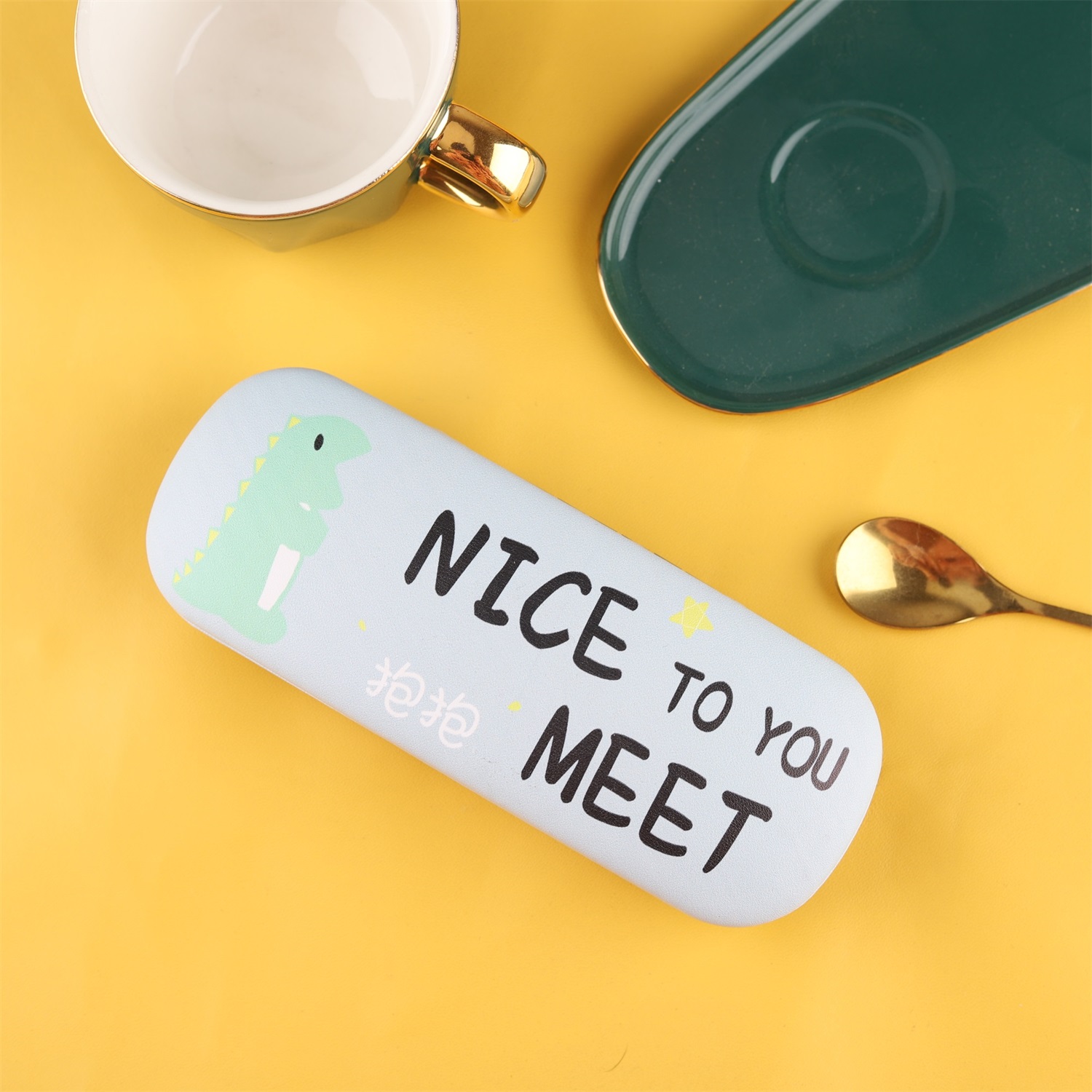 กอดมังกร