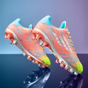Chaussures de football à tige basse, tige synthétique, semelle extérieure en caoutchouc, semelle intermédiaire en EVA, doublure en mesh pour garçons, entraînement en plein air au printemps - Product Image 1