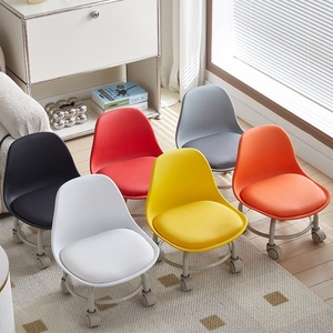 <span class=keywords><strong>Tabouret</strong></span> à roulettes universel <span class=keywords><strong>de</strong></span> conception moderne <span class=keywords><strong>pour</strong></span> tout-petits banc <span class=keywords><strong>de</strong></span> patinage à roulettes paresseux <span class=keywords><strong>pour</strong></span> la maison avec poulie belle couture petite chaise populaire - Product Image 2