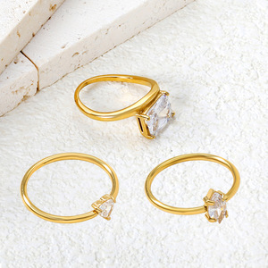 แหวนเซอร์คอนโทนสีทองสำหรับผู้หญิง ประดับเพชรแบบกรงเล็บ รูปทรงเรขาคณิต เครื่องประดับแฟชั่น ของขวัญ - Product Image 1
