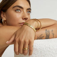 Vente en gros rétro déclaration en acier inoxydable martelé manchette bracelet pour femmes non-ternissement 18K plaqué or ouverture bracelet bijoux