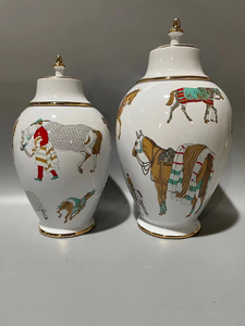 Pot à gingembre décoratif pour cheval Temple en céramique noire et pots à gingembre Garniture dorée Pot à gingembre en céramique avec couvercle en forme de cheval - Product Image 4