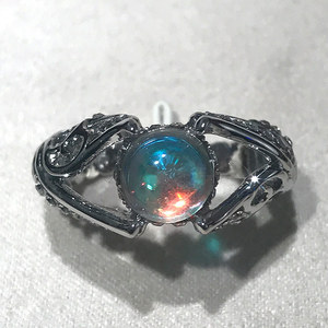 Elegante Anello a Forma di Cigno con Accenti Colorati Lucidi, Gioiello da Donna alla Moda per Uso Quotidiano, Regalo Chic - Product Image 2