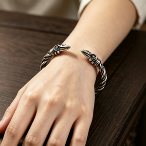 Bracelet Viking Tête de Corbeau Ajustable Ouvert pour Homme Alliage Galvanisé Vintage Punk Hip Hop Gros - Product Image 3