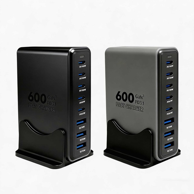 600W GaN Desktop Fast Charger with 8 USB Ports PD3.1 Universal Laptop Tablet Phone Charging Station