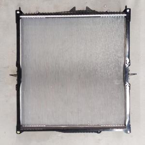 OEM 1676435 131M08B VLA2020 654620 WG1721742 280005S Radiateur en aluminium en plastique pour Volvo <span class=keywords><strong>Terberg</strong></span> FH 12 14 16 420 Radiateur de camion - Product Image 5