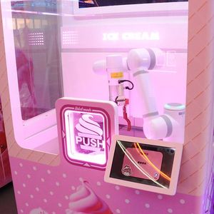 เครื่องขายไอศกรีมอัตโนมัติอัจฉริยะ IPLAYSMART พร้อมหน้าจอสัมผัส 10 นิ้ว 3 รสชาติ ควบคุมระยะไกล - Product Image 5