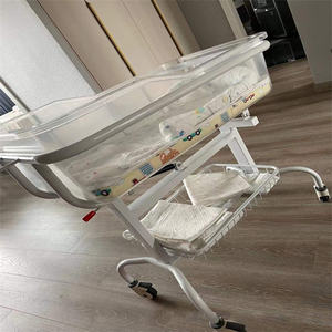 <span class=keywords><strong>Cuna</strong></span> móvil <span class=keywords><strong>de</strong></span> <span class=keywords><strong>hospital</strong></span> con rieles laterales transparentes para el cuidado del recién nacido - Product Image 3