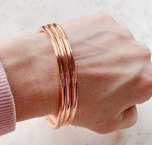 Ensemble de bracelets en résine écologiques minimalistes - Product Image 5