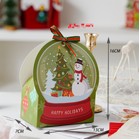 Boîte cadeau de Noël en forme de globe à neige, impression Joyeuses fêtes, design Père Noël et bonhomme de neige, boîte en papier avec ruban pour décoration de Noël