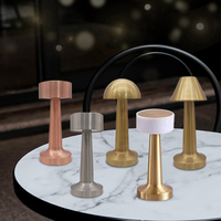 Lampes de table d'art en fer sans fil à LED rechargeables lampes de table portables de luxe modernes et romantiques lampes de table tactiles