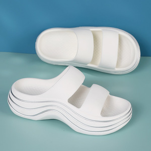 Nouvelle collection de tongs de plage respirantes et antidérapantes pour femmes, en EVA de haute qualité, idéales pour la salle de bain et le sport. - Product Image 5