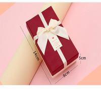 Noeud papillon de luxe petite boîte postale cadeau en gros boîtes cadeaux en papier carton avec finition de stratification mate pour rouge à lèvres