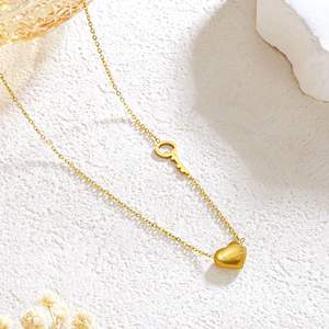 Collar con Llave y Corazón, Collar de Acero Inoxidable Chapado en Oro de 18k, Joyería de Moda Sencilla para Mujeres y Niñas - Product Image 1