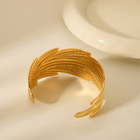 Bracelet de mode réglable en acier inoxydable PVD plaqué or 18 carats pour femme Bracelet personnalisable pour bijoux de conscience de style