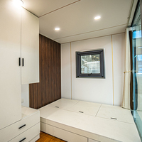 Maison conteneur de luxe portable, préfabriquée, solaire, pliable et extensible avec panneaux, batterie et piscine