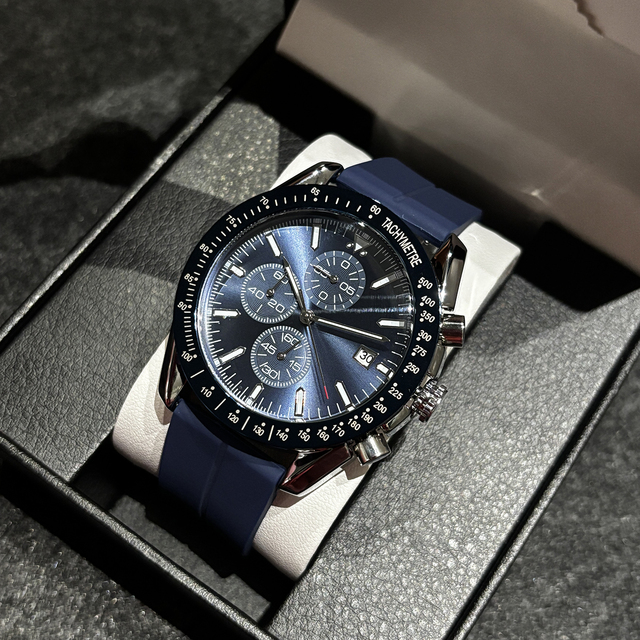 Men's Top Brand Watch Alloy Stainless Steel Luxury Business Sports Timing Watch Quartz Watch Men's Clock Silicone Watch