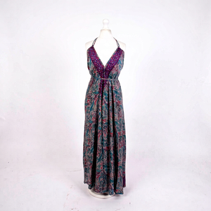 Robe de plage d'été bohème en soie – Robe longue élégante imprimée avec col en V, coupe décontractée et design léger pour femme - Product Image 1