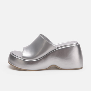 Nouvelles sandales d'été compensées à bout ouvert pour femmes, grandes tailles, personnalisables, vente en gros 2024 - Product Image 4