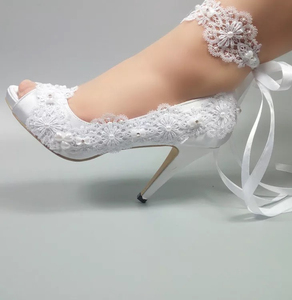 Scarpe da sposa da donna <span class=keywords><strong>con</strong></span> décolleté in pizzo <span class=keywords><strong>bianco</strong></span> perla Peep Toe tacchi alti eleganti sandali <span class=keywords><strong>con</strong></span> <span class=keywords><strong>tacco</strong></span> da sposa più scarpe da sposa per donna - Product Image 1