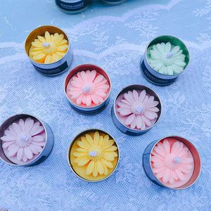 Vela Decorativa de Lujo con Cristales, Flores Secas y Aroma Personalizado, Cera de Soya en Lata, Regalo de Navidad y Año Nuevo 2026 - Product Image 1
