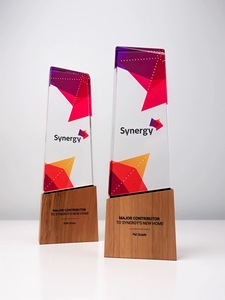 Ventes chaudes Prix d'usine Trophées en acrylique vierges personnalisés gravés avec impression intégrale pour une utilisation publicitaire Impression offset 4C CMYK - Product Image 4