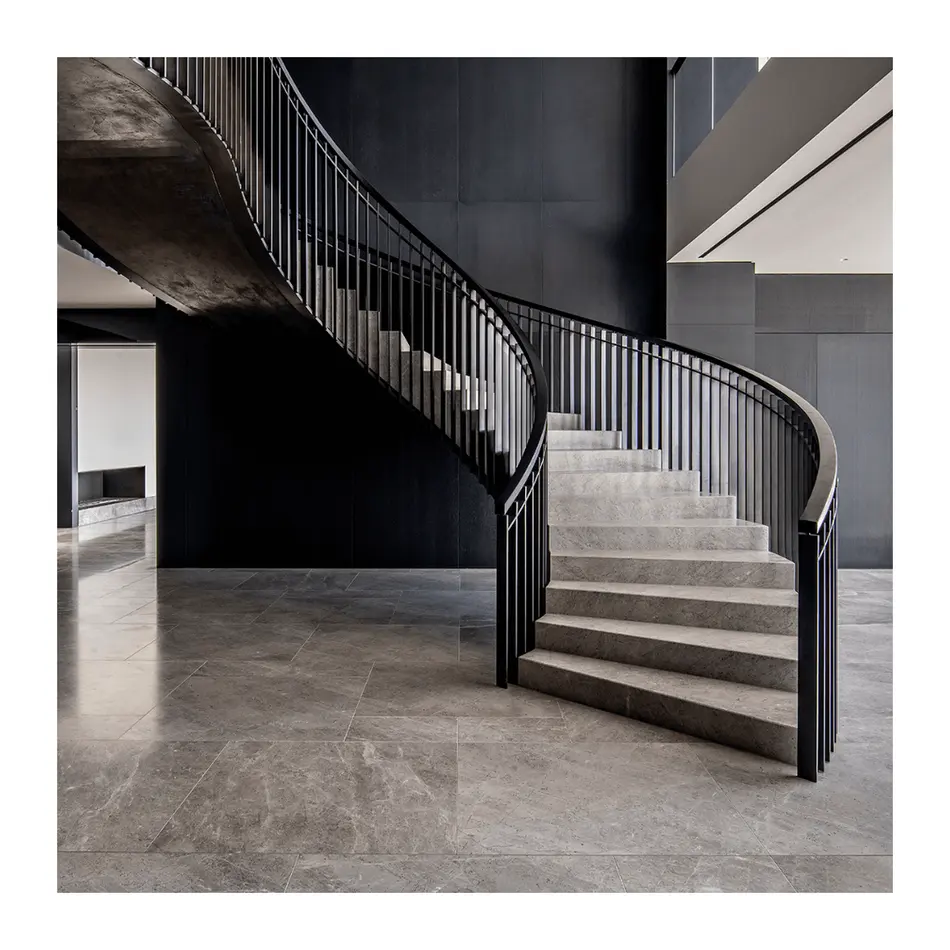 Optima Villa Moderne Escalier en Acier Design Escalier en Acier Rampe d'Escalier Design Verre Courbé