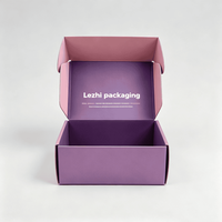 Petites boîtes d'expédition personnalisées en carton ondulé noir recyclable pour chaussures et vêtements, emballage personnalisé