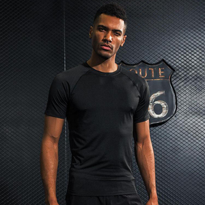 Vêtements de sport à col rond pour hommes, t-shirts de course à séchage rapide, t-shirts de gym à fentes latérales - Product Image 1