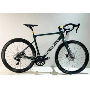 Nouveau style de vélos de course Factory Racing pour hommes, vélo de route en fibre de carbone légère 700C, vélo de ville à suspension intégrale -01 Pédale ordinaire - Product Image 1