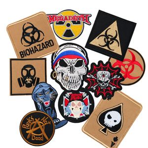 Patch brodé thermocollant style punk en sergé, motif Rock Hazard Skull Poker, pour la décoration de vêtements, sacs et jeans - Product Image 1