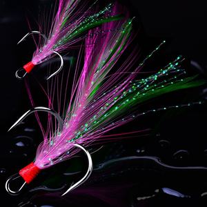 Acier à haute teneur en carbone avec paillettes de plumes Triple crochet Triple crochet résistant à la corrosion adapté à la pêche en eau salée ou en rivière - Product Image 1